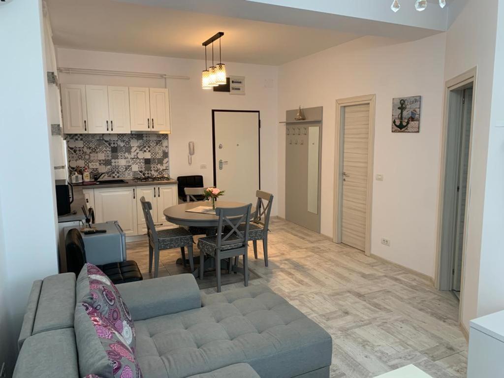 Apartamento Iris Năvodari Exterior foto